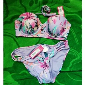 🔥1 Hour Sale🔥NWT Super Cute 2 Piece Bathing Suit